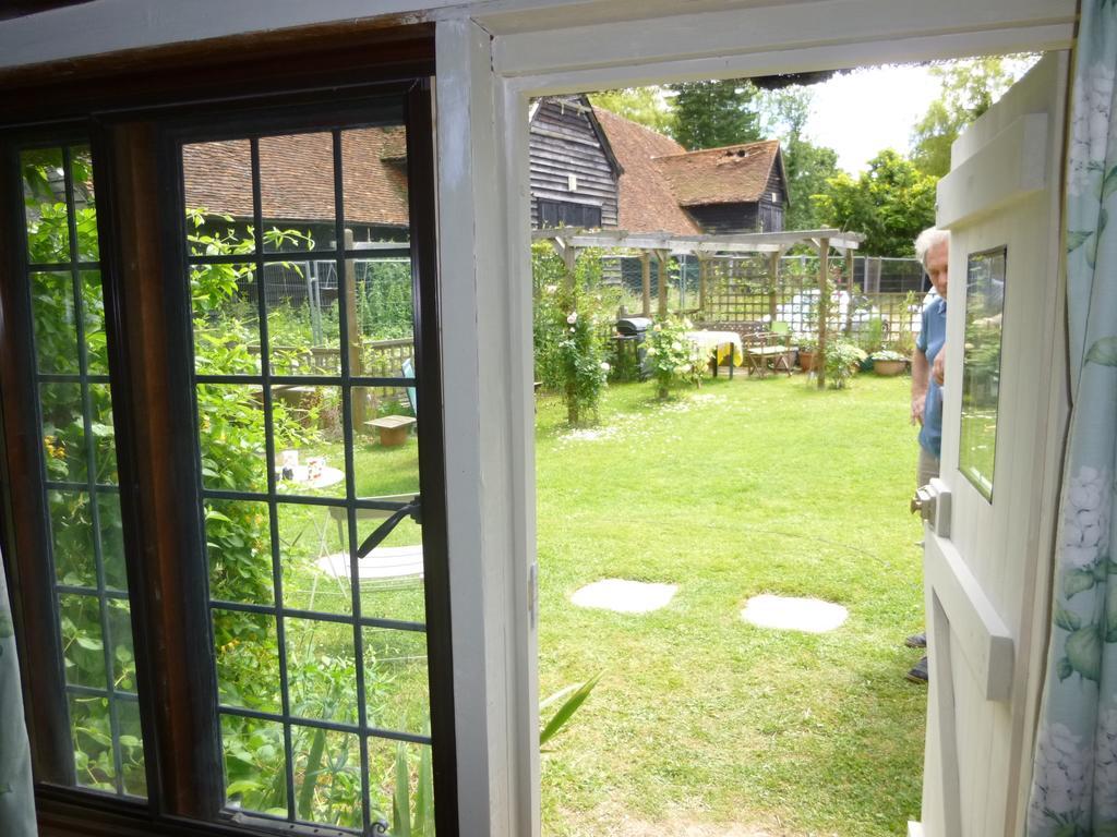 Church Hall Farm Bed And Breakfast Broxted Pokój zdjęcie